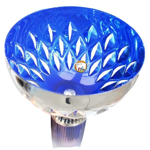 Taça prateada com interior azul
