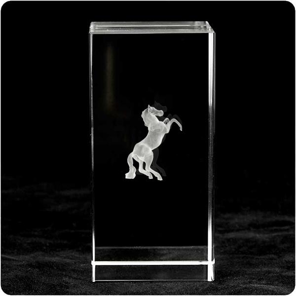 Crystal cube with preset 3D logo with case